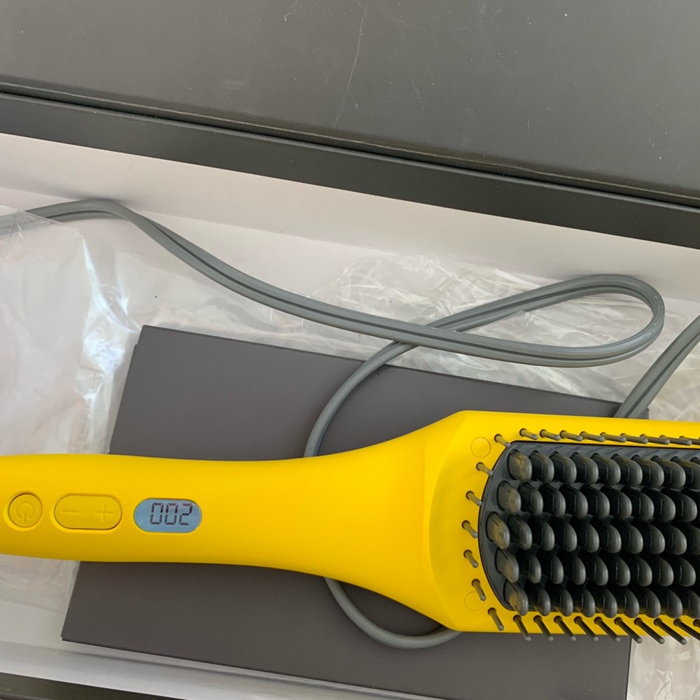 Drybar The Brush Crush